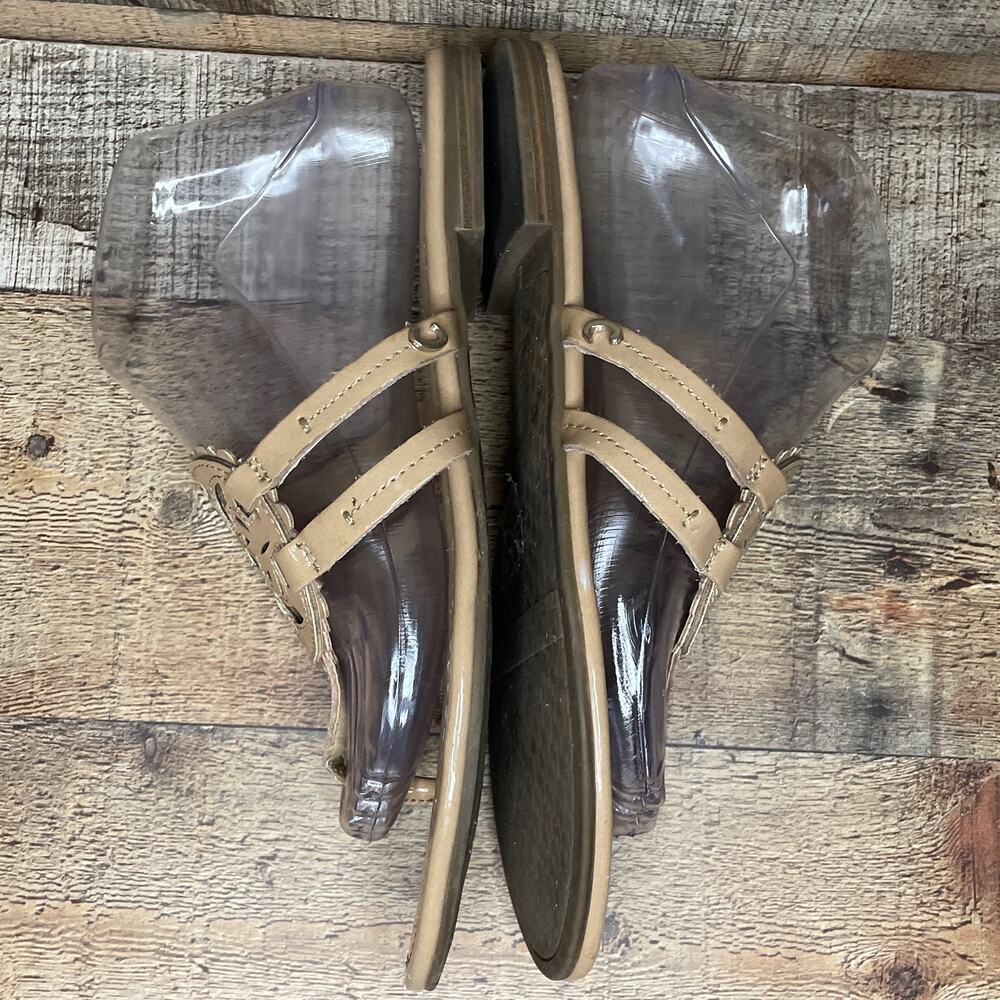 Circus by Sam Edelman Cherri Medallion Thong Sandals Tan Patent Leather Size 9 - Picture 6 of 10